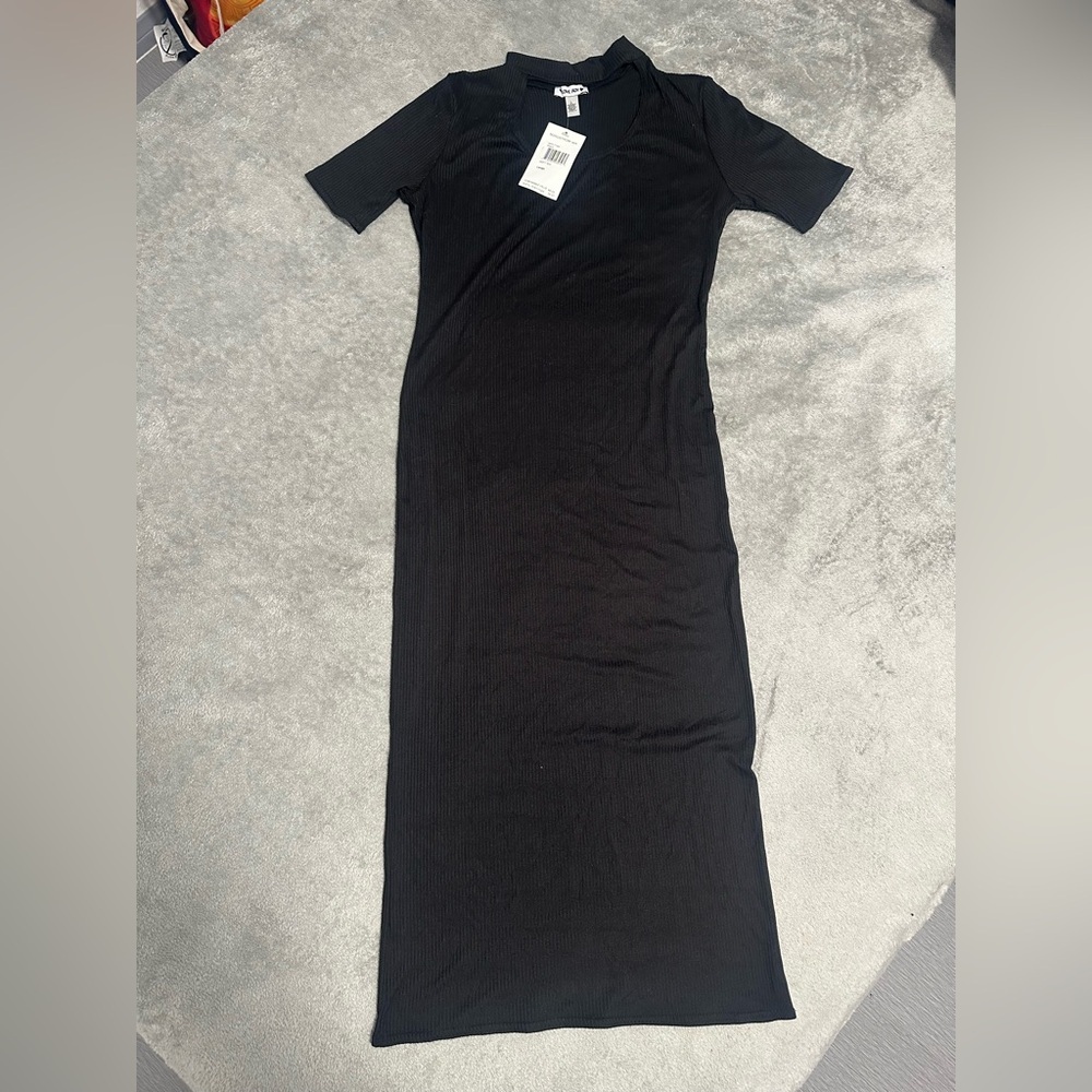 LOVE ADY Ribbed Knit, Neck Cutout, Black Midi Dress Size Large NWT - Picture 2 of 9